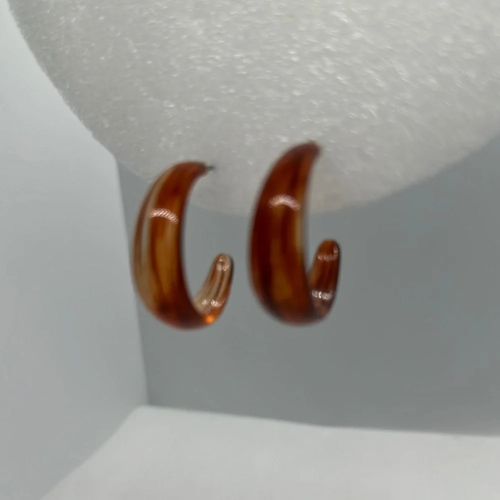 Chic Brown Marbled Acetate Hoop Earrings